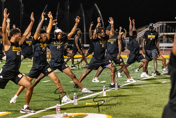 GCCC Football Yoga on the Field with Destiny Owen 0028