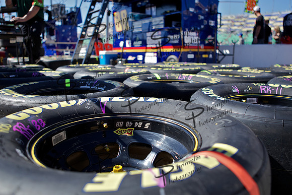 Hollywood Casino 400 NASCAR Sprint Cup Series Race @ Kansas 0035