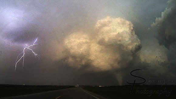 2013.05.18 - Tornado 019 - Lightning11-01