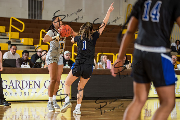 GCCC vs Pratt Community College W 0014